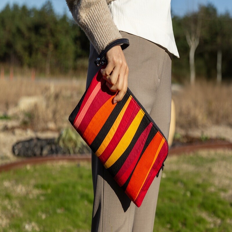 가방,클러치, 강릉자수, 핸드메이드,린넨, 파우치, 자수 클러치, 클러치, 파우치백, 리고엠, 미니 파우치, 토트백, 강릉바다의 일출, 강릉바다의 물결, 해송숲길, 경포대의 벚꽃, 여자가방, 동전지갑